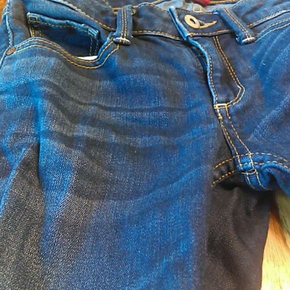 Blue Jeans - Picture 3 of 4